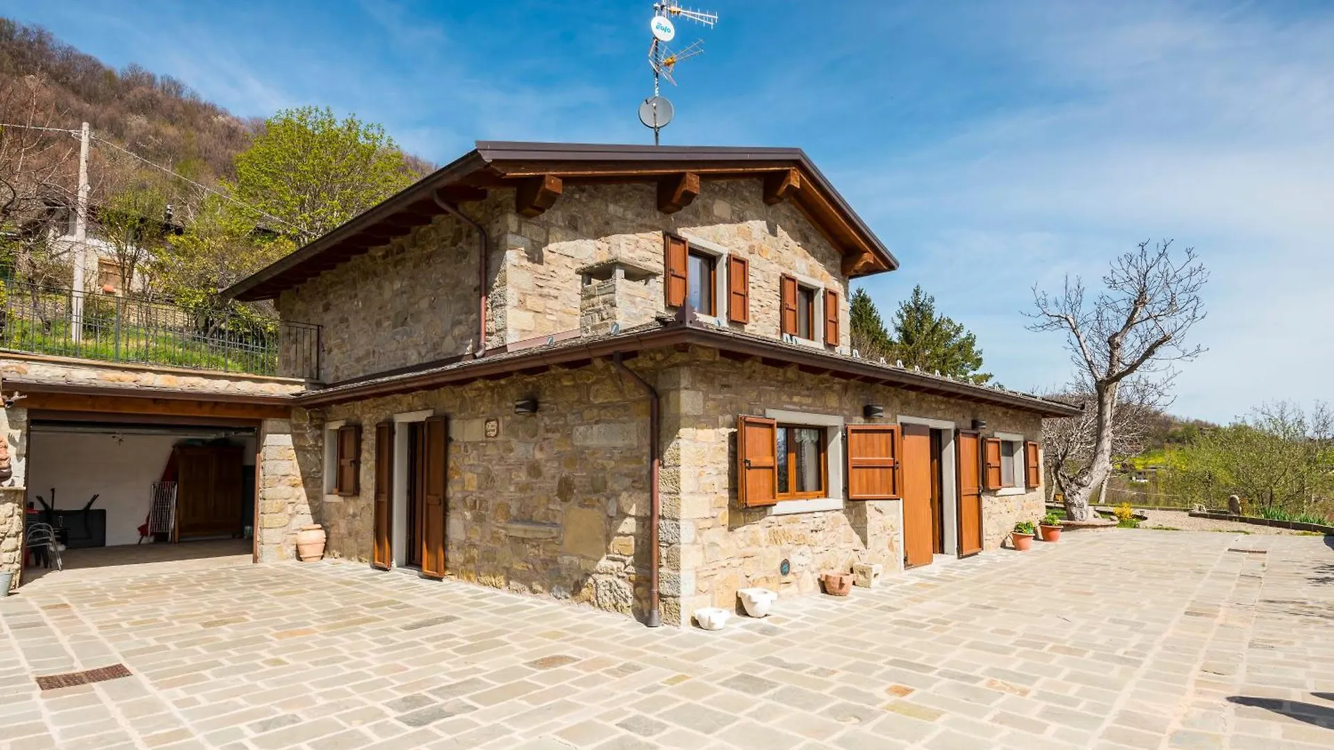 Fanano - Panoramic Villa By Alterego